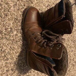 Mens boots size 8